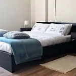 아파트 The Bridge-house *
