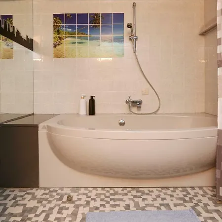 The Bridge-house * Nicósia