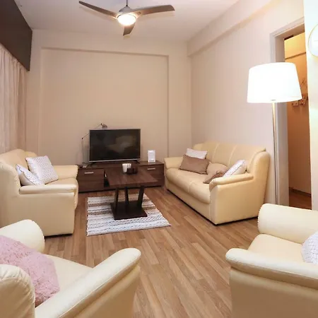 The Bridge-house Apartment