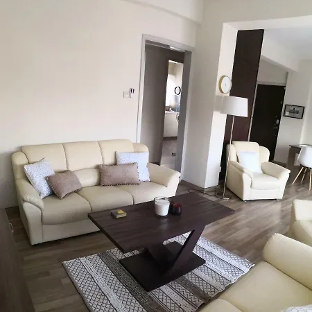 The Bridge-house Apartment *
